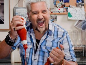 Ini Caranya Agar Saus Tomat Gampang Dituang dari Botol