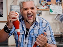 Ini Caranya Agar Saus Tomat Gampang Dituang dari Botol