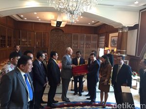 Bertemu UMNO, Ketum Golkar Harap Sengketa Perbatasan RI-Malaysia Selesai