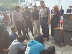 Polisi Gerebek Permukiman Diduga Lokasi Prostitusi di Medan, Warga Heboh