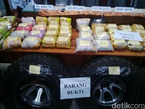 Wujud Ban Mobil Tempat 71 Kg Sabu dan 120 Ribu Ekstasi Disimpan Bandar Kepri