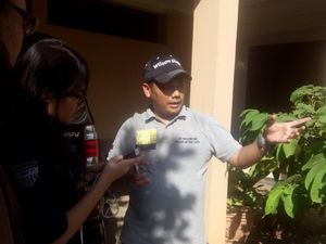 Polisi Datangi Rumah Tiwi Untuk Dalami Keterangan Soal Snack Bikini