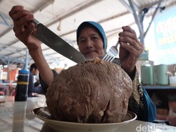 Makan Bakso Astagfirullah Aladzim Seberat 2 Kg Ini Dijamin Kenyang