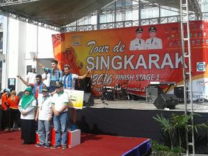 Dylan Newberry Juarai Etape Pertama Tour de Singkarak