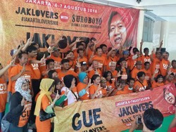 Jaklovers: Masyarakat Muda Surabaya Legowo Melepas Bu Risma