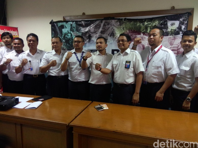 14 Pilot yang Dipecat Gugat Balik Lion Air 14 Pilot yang Dipecat Gugat Balik Lion Air