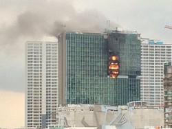 Pusat Perkantoran di Kelapa Gading Terbakar