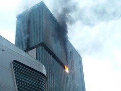 8 Pekerja yang Terjebak Kebakaran di Lantai 27 Berhasil Dievakuasi