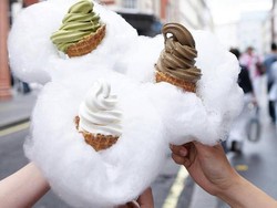 Wah, Es Krim Ini Melayang di Atas Awan Kembang Gula