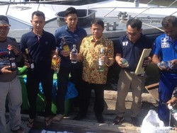 Selundupkan Ribuan Botol Miras dari Malaysia, 5 Orang Ditangkap di Sumut