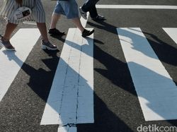 Demam Euro Landa Frankfurt, Pejalan Kaki pun Dikartu Merah