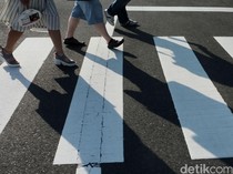 Demam Euro Landa Frankfurt, Pejalan Kaki pun Dikartu Merah