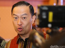 Disentil Gibran, Tom Lembong: 7 Tahun Saya Beri Contekan untuk Ayahnya