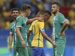 Neymar cs: Dua Laga, Dua Skor Kacamata