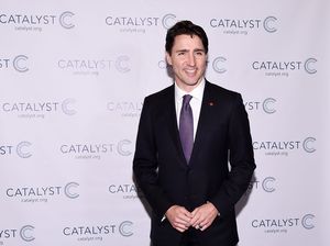 Surprise, PM Tampan Kanada Photobomb di Pernikahan Pasangan Ini