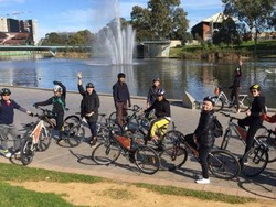 Sepedaan Bersama Menyambut Mahasiswa Baru RI di Adelaide