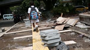 Kondisi Jalanan yang Seperti Ini Bikin Malas Jalan Kaki