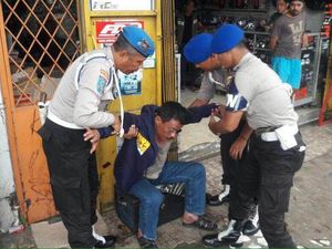 AKP Jamal Dicopot, Wakapolsek Kemayoran Diganti AKP Bambang AKP Jamal Dicopot, Wakapolsek Kemayoran Diganti AKP Bambang