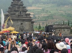 Ribuan Wisatawan Ramaikan Dieng Culture Festival 2016