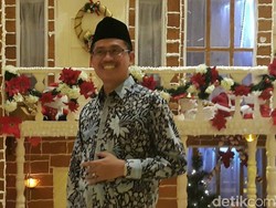 Ironi Demokrasi dan Kaum Santri