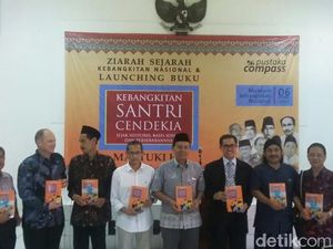 Depolitisasi Islam Suburkan Santri Cendekia