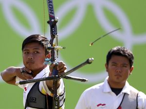 Singkirkan Pepanah Nomor Satu Dunia, Riau Ega Lolos ke Babak 16 Besar