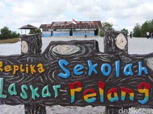 Berkunjung ke SD Laskar Pelangi