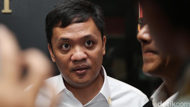 Nyasar, Habiburokhman: Simpang Semanggi Katrok, Apa Hebatnya Ahok? Nyasar, Habiburokhman: Simpang Semanggi Katrok, Apa Hebatnya Ahok?