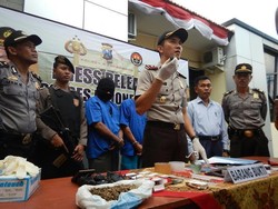 Pecatan Polisi Tertangkap Tangan Jual Narkoba
