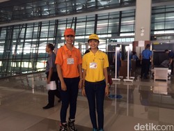 Customer Service Mobile Bersepatu Roda di T3 Ultimate Siap Bantu Penumpang