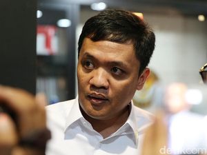 Habiburokhman Kirim Teguran ke Pembuat Ajakan Bikin KTP Prabowo-Sandi Habiburokhman Kirim Teguran ke Pembuat Ajakan Bikin KTP Prabowo-Sandi