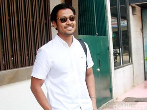 Girls, Chicco Jerikho Tetap Kece Tampil Simple