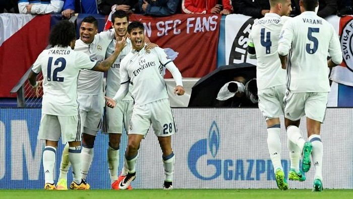 Kunci Sukses Real  Madrid adalah  Gelandang Bertahan