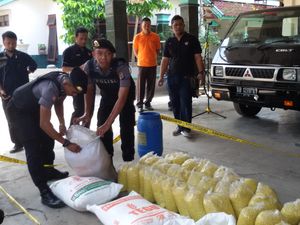 Pabrik Mie Boraks di Bantul ini Terkuak dari Bakso yang Dikonsumsi Polisi Pabrik Mie Boraks di Bantul ini Terkuak dari Bakso yang Dikonsumsi Polisi