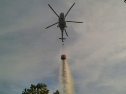 Satgas Udara Padamkan Lahan yang Terbakar di Pekanbaru