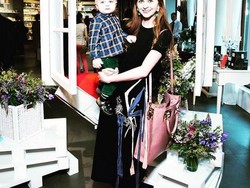 Kampanye Pemberian ASI untuk Bayi, Wanita Cantik Ini Malah Diserang Haters