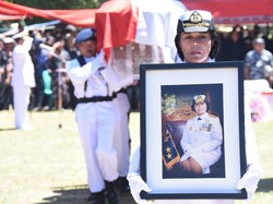 Christina, Wanita Jenderal Pertama TNI AL Dimakamkan secara Adat di Tana Toraja