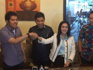 Seteru Cinta Sang Biduan dan Anggota Dewan yang Berakhir di Senayan