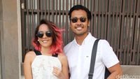Chicco Jerikho dan Lala Karmela Kompak Berbaju Putih, Serasi?