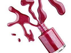 Cara Ampuh Hilangkan Kuteks yang Nempel di Baju