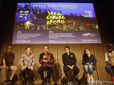 Persiapan Para Musisi untuk Jazz Gunung