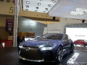 Lexus Patenkan LS Bertenaga Hidrogen