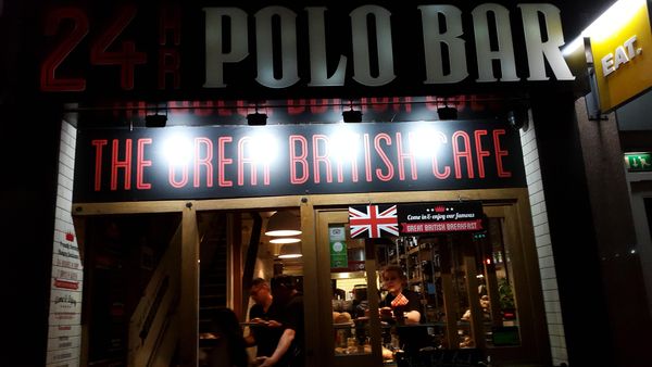 Mengintip Isi Restoran 24 Jam di London