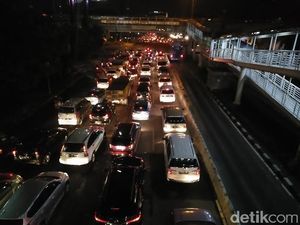 Usai Hujan, Sejumlah Ruas Jalan di Jakarta Padat