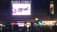 Belanja Sampai Lupa Daratan di Bugis Street, Singapura