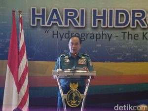 KSAL: 40 Persen Perdagangan Dunia Lewati Laut Indonesia KSAL: 40 Persen Perdagangan Dunia Lewati Laut Indonesia