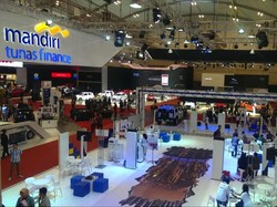 Beli Mobil di GIIAS 2016, Bebas BBM 1 Tahun