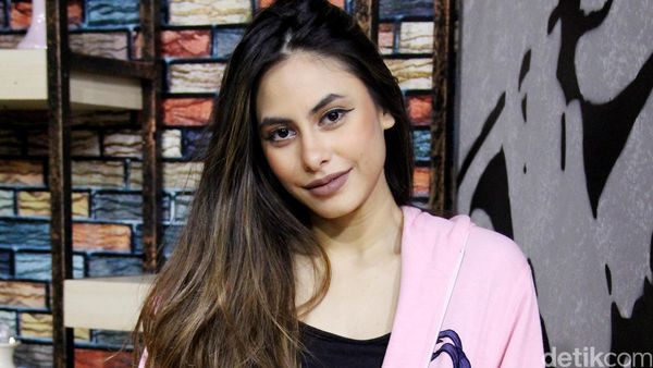 Gaya Anak Muda Masa Kini ala Valerie Thomas