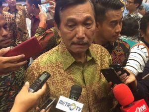 Luhut Akan Kerahkan Kapal TNI AL untuk Cari Minyak Luhut Akan Kerahkan Kapal TNI AL untuk Cari Minyak