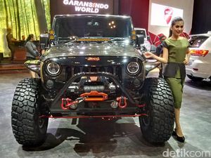 Cliffhanger, Jeep Wrangler Edisi Khusus yang Lebih Gagah dan Ganteng Cliffhanger, Jeep Wrangler Edisi Khusus yang Lebih Gagah dan Ganteng